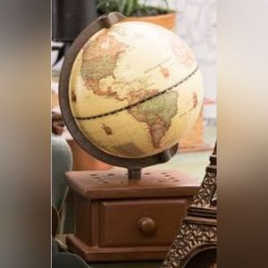 Scentsy Around the world warmer NIB